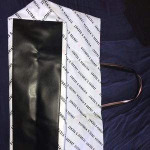Victoria’s Secret zip tote bag
